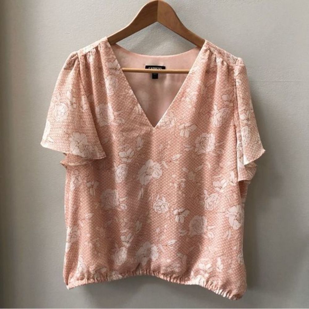 Express pink floral short sleeve v-neck elastic waist blouse size L